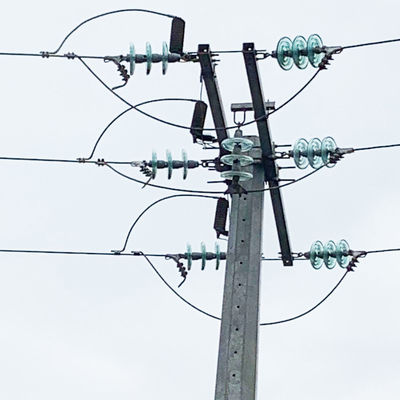 แปดเหลี่ยม Utility Pole Cross Arms 11KV 33KV การชุบผิวชุบสังกะสีแบบจุ่มร้อน