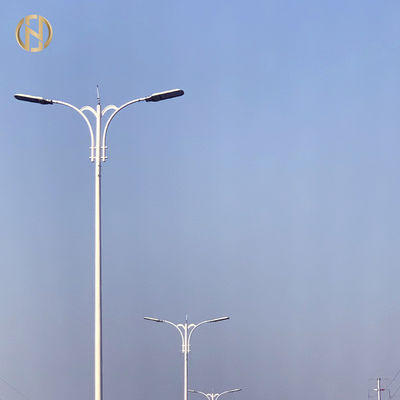 ดินติดตั้ง 3m 6m 8m 12m ปรับปรุง Hot Dip Galvanized Octagonal Outdoor Lamp Post สําหรับการส่องแสงบนถนน