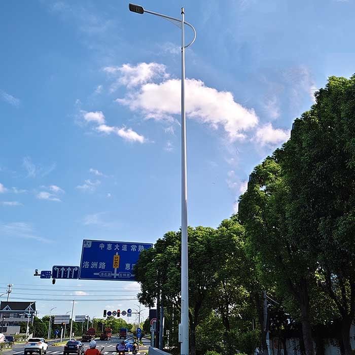 โคนิค / โพลิโกลอน / กลมสตรีท ไลท์โพลล์กับ Hot Dip Galvanization