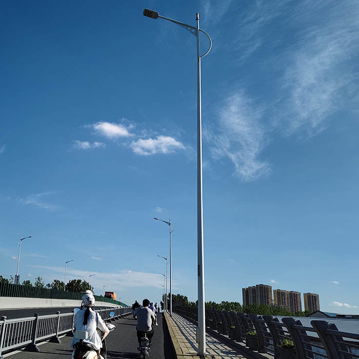 สายไฟถนนสแตนเลสกระปุกร้อน สําหรับการแก้ไขแสงภายนอกที่สามารถปรับปรุงได้ในรูปทรงโคนิค / โพลีโกนัล / กลม