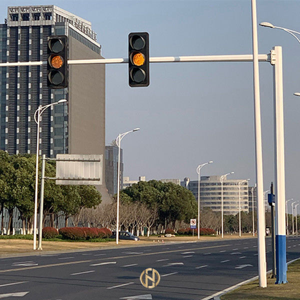 เสาสัญญาณจราจร 6M 8M รูปทรงแปดเหลี่ยมรับรองมาตรฐาน ISO 9001