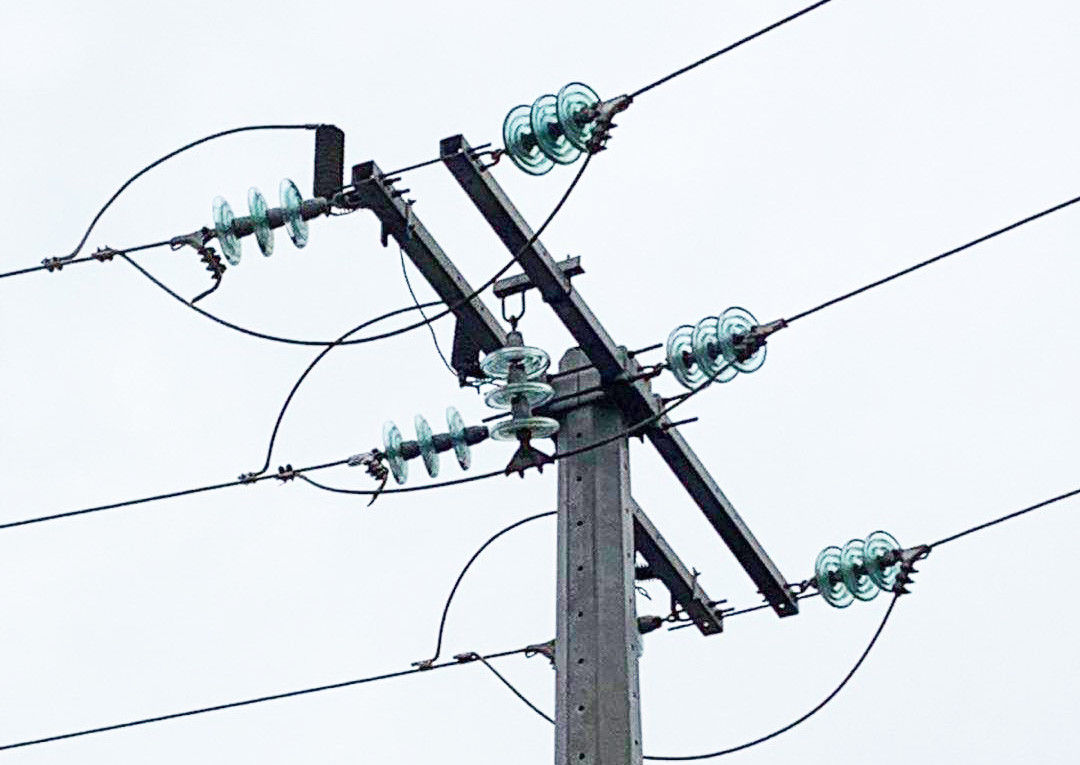 33KV 35KV 10000S ชุดประกอบ Crossarms สำหรับโครงสร้างเสาเดี่ยว