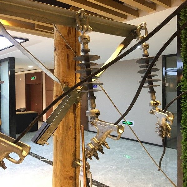 12kv 35kv อุปกรณ์เสริมเสาอุปกรณ์กันสะเทือนและความตึงเครียดสำหรับ AAAC ACSR ตัวนำ120mm²50mm²