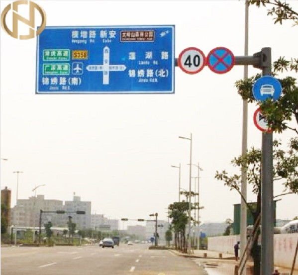ป้ายถนน 6M 8M 10M แบบกำหนดเอง Q235B Steel Highway Sign Posts