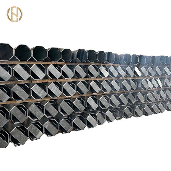 ฟุตบอล Fileds เสาไฟเสาสูง 20 เมตร 30M 80-100μMความหนาชุบสังกะสี
