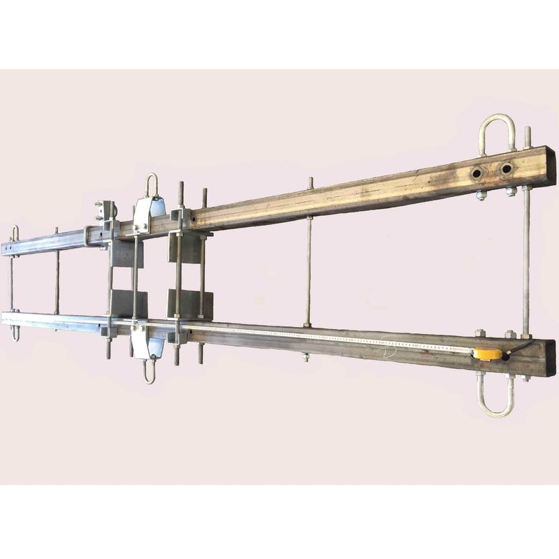 12KV 35KV อุปกรณ์เสริมเสาเหล็กชุบสังกะสี 8000D Cross Arm สำหรับโครงการไฟฟ้า
