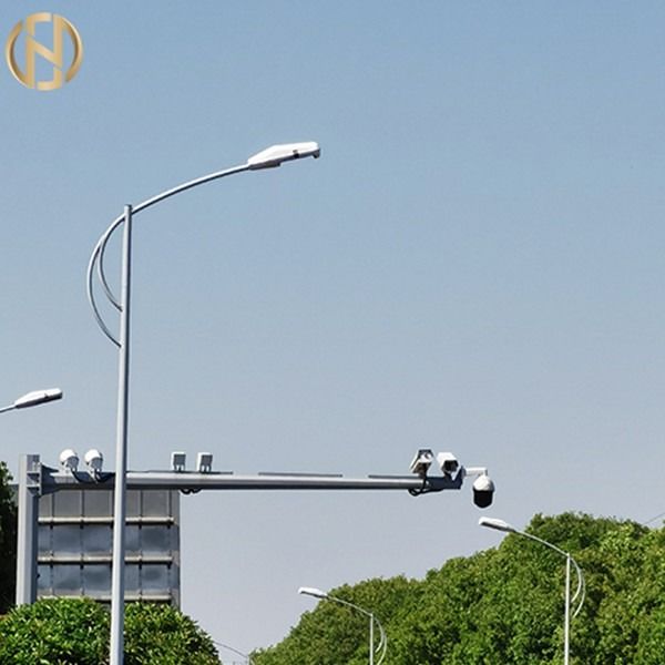 ASTM A123 Q345B ไฟถนน LED โคมไฟทางหลวงโพสต์แขนตรง